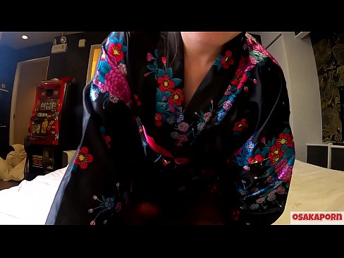 ❤️ Keçika ciwan a cosplay ji seksê hez dike ku bi orgazmê bi şûjinek di hespêk û blowjob de. Keçika Asyayî ya bi pisîka porî û bi cil û bergên kevneşopî yên Japonî di vîdyoya amator de ku masturbasyona bi pêlîstokên qijikê nîşan dide. Sakura 3 OSAKAPORN. ☑ Pornoya anal li me ❌️❤
